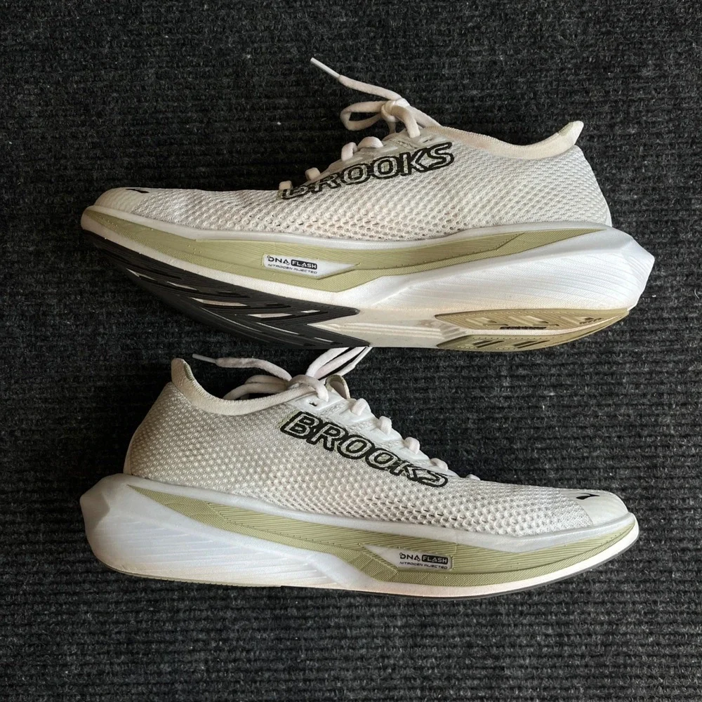 Brooks Hyperion Max Men Running Shoes White Green 1104651D139 Size 10.5 athletic
